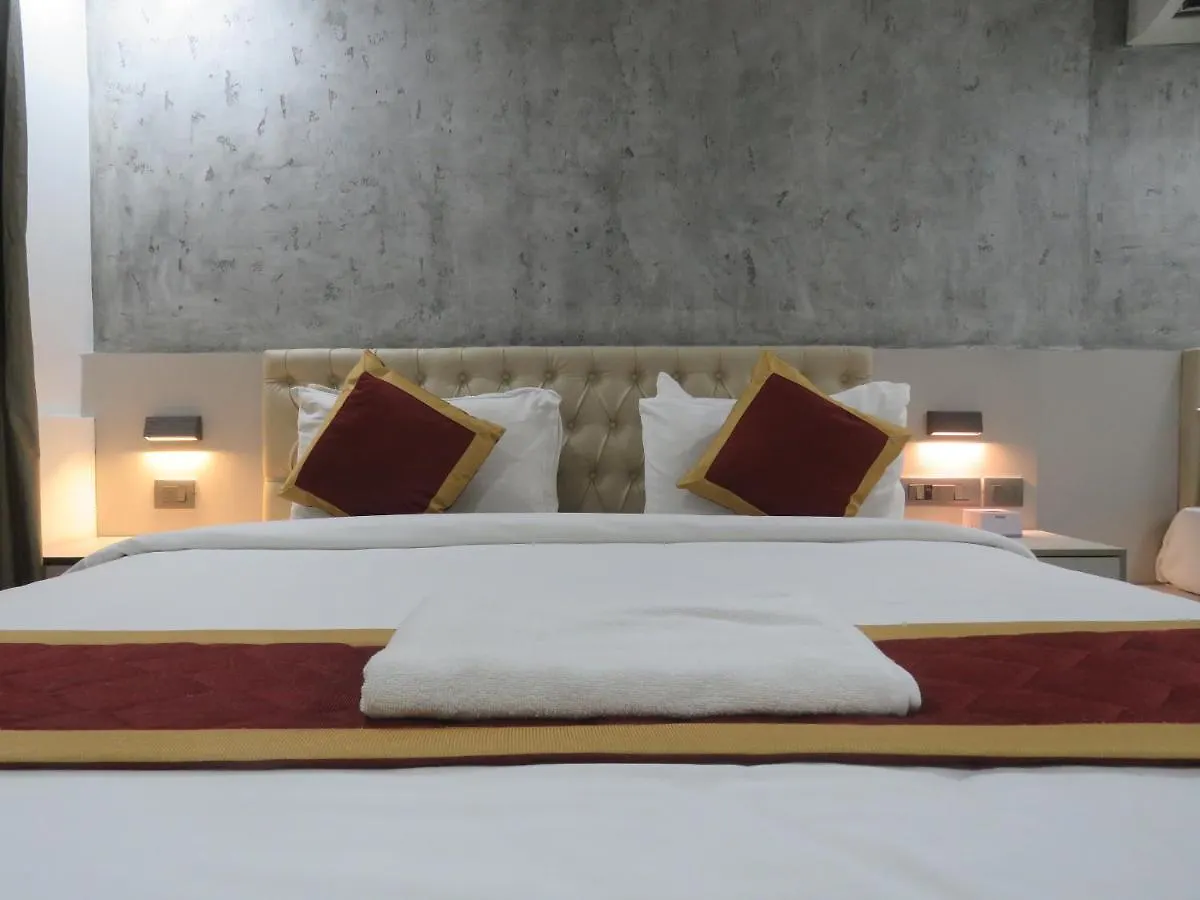 ***  Hotel Reegate Inn Near South Railway Station Kochi Indien